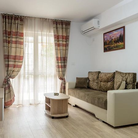 Luxury Apartments Newton By Glam Iasi Luaran gambar