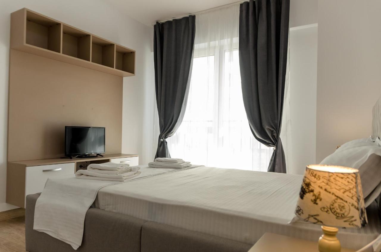 Luxury Apartments Newton By Glam Iasi Luaran gambar