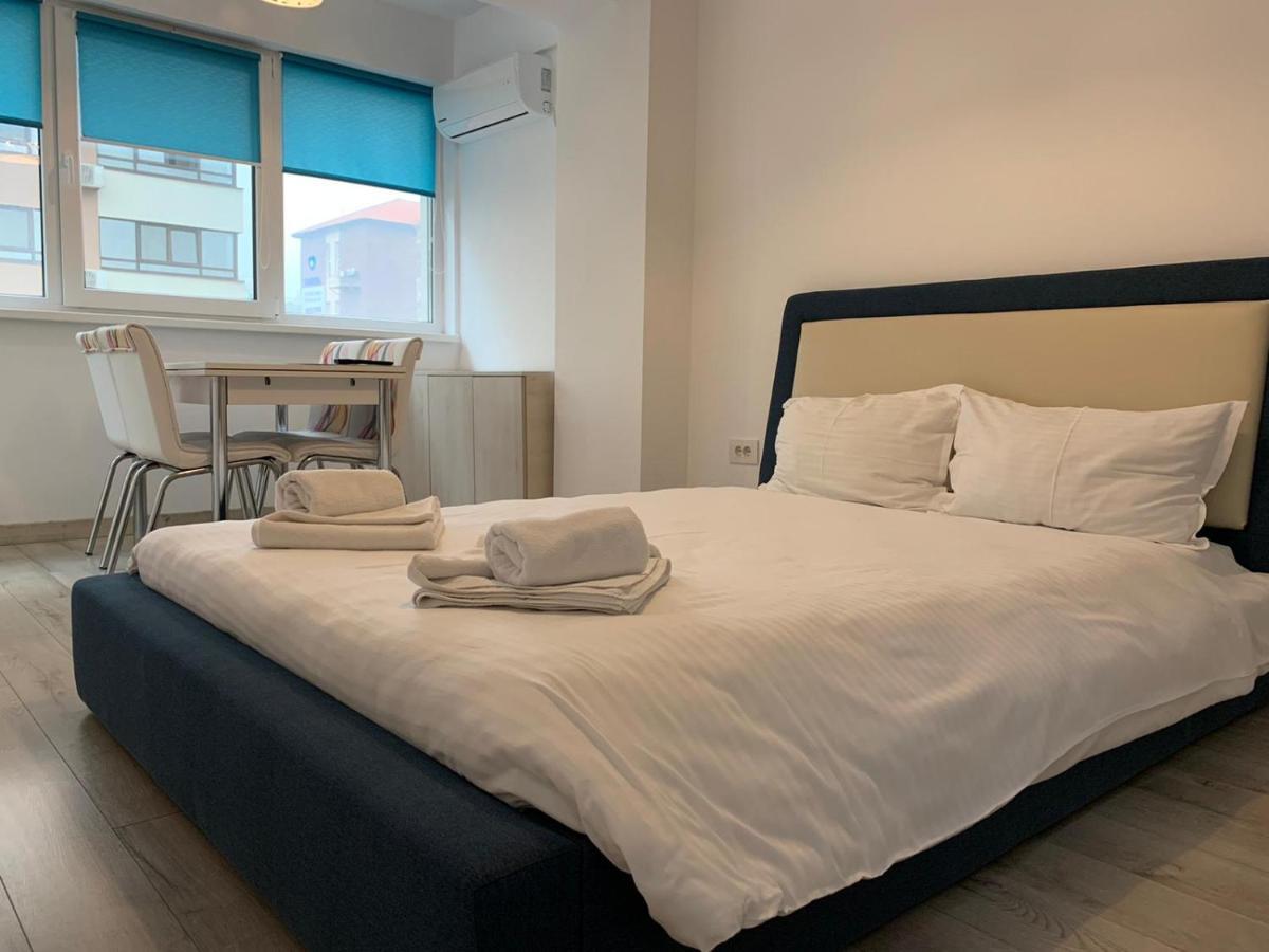 Luxury Apartments Newton By Glam Iasi Luaran gambar