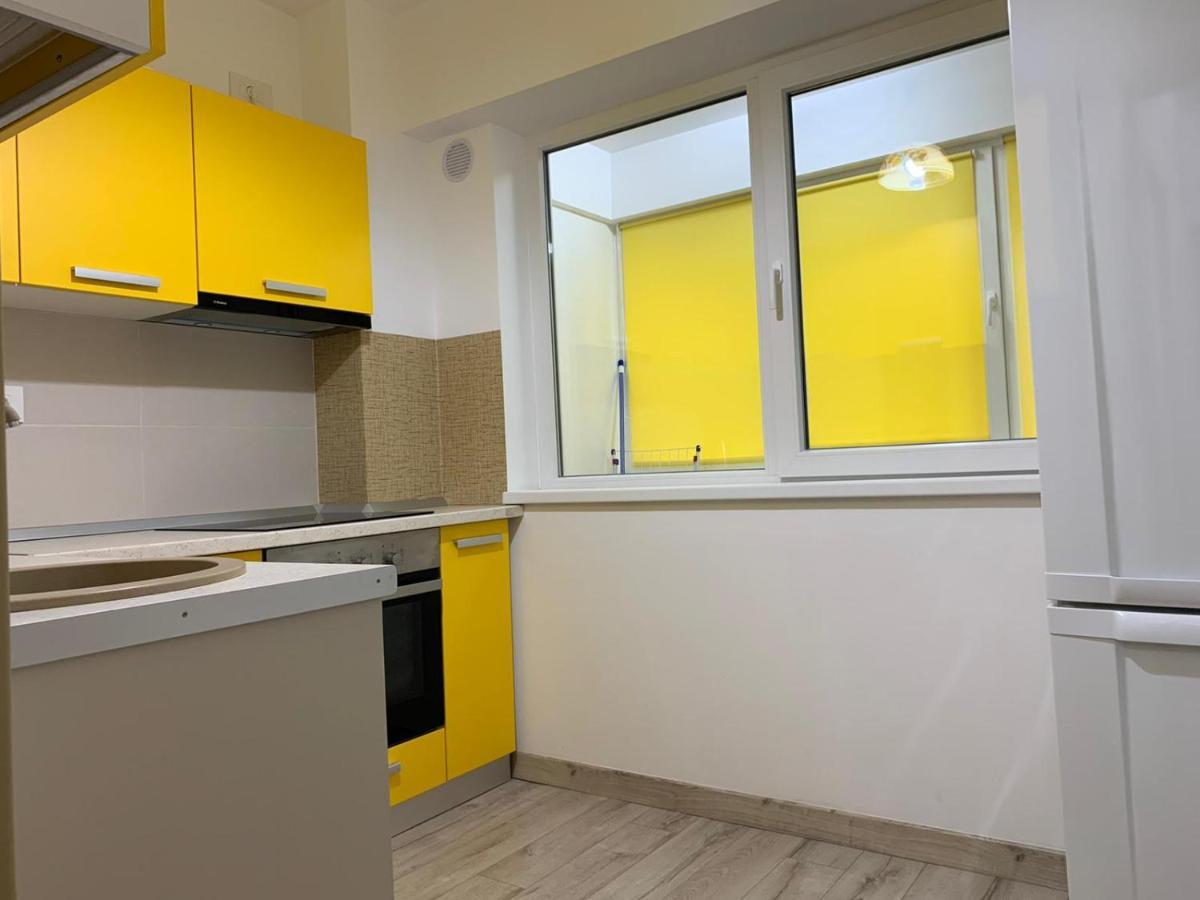 Luxury Apartments Newton By Glam Iasi Luaran gambar