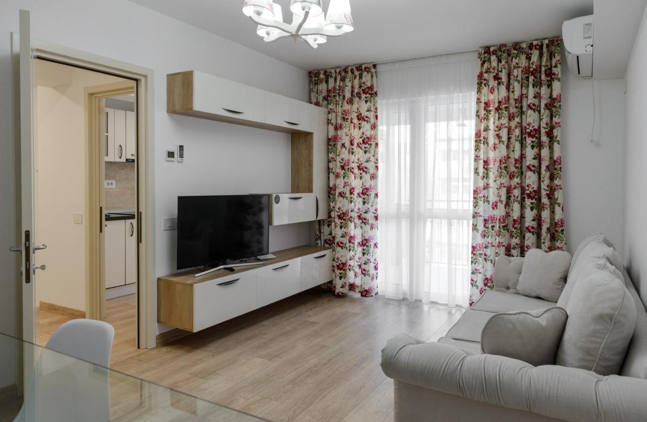 Luxury Apartments Newton By Glam Iasi Luaran gambar