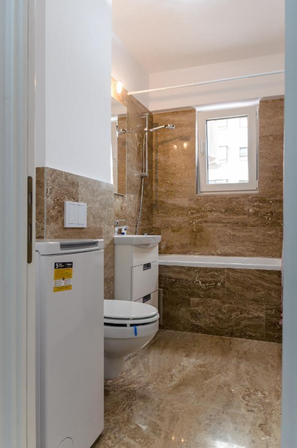 Luxury Apartments Newton By Glam Iasi Luaran gambar