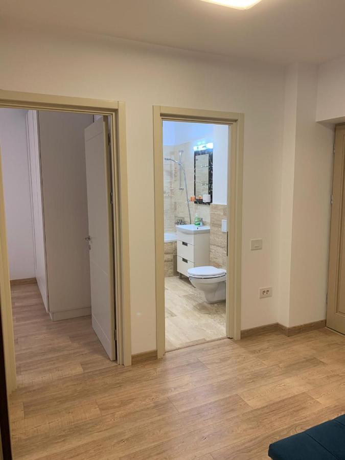 Luxury Apartments Newton By Glam Iasi Luaran gambar