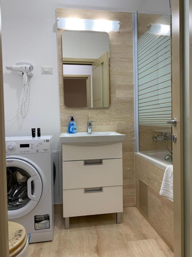 Luxury Apartments Newton By Glam Iasi Luaran gambar