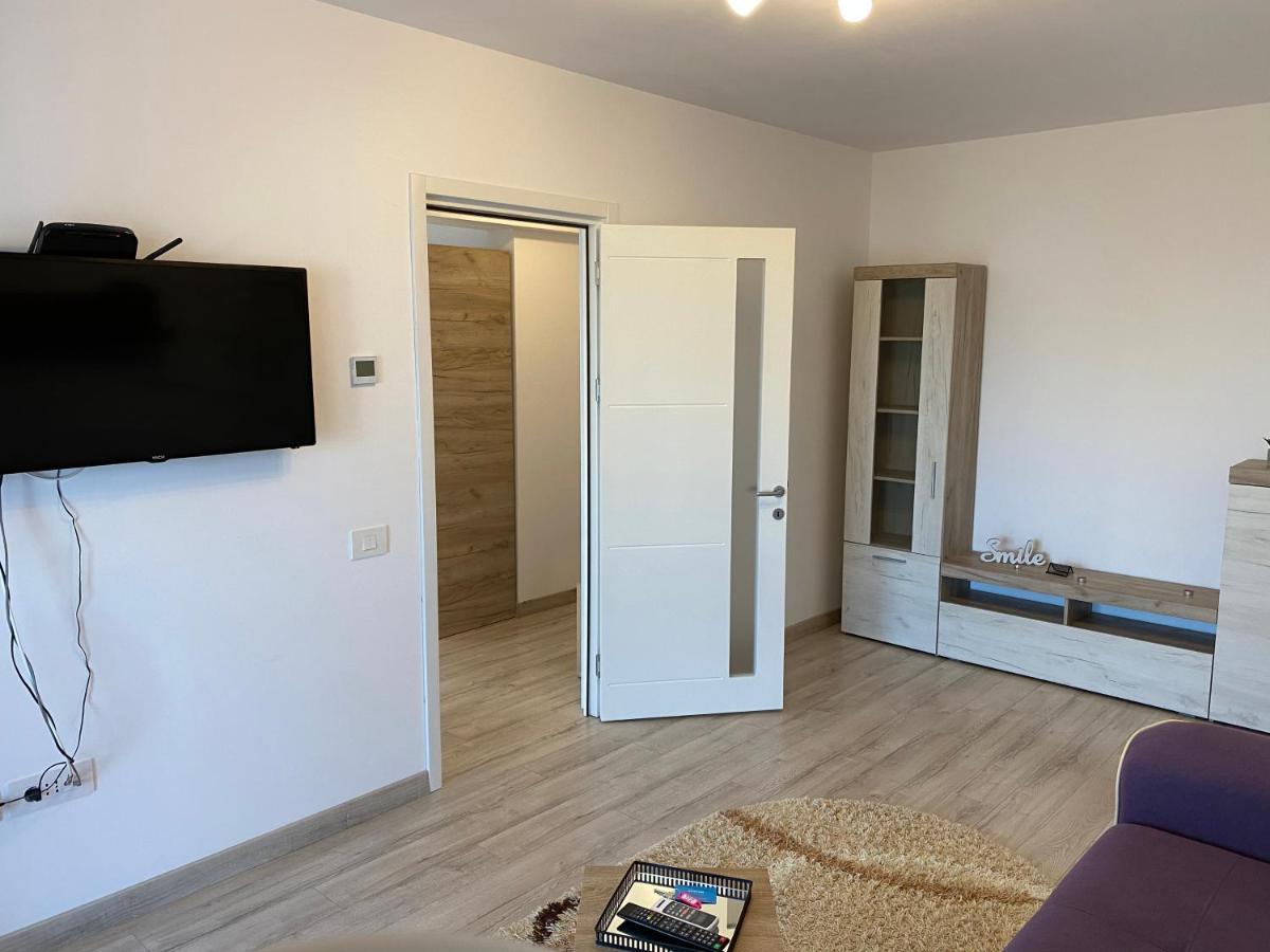 Luxury Apartments Newton By Glam Iasi Luaran gambar