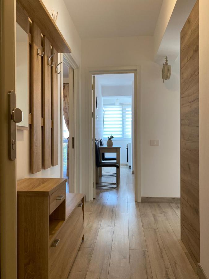 Luxury Apartments Newton By Glam Iasi Luaran gambar