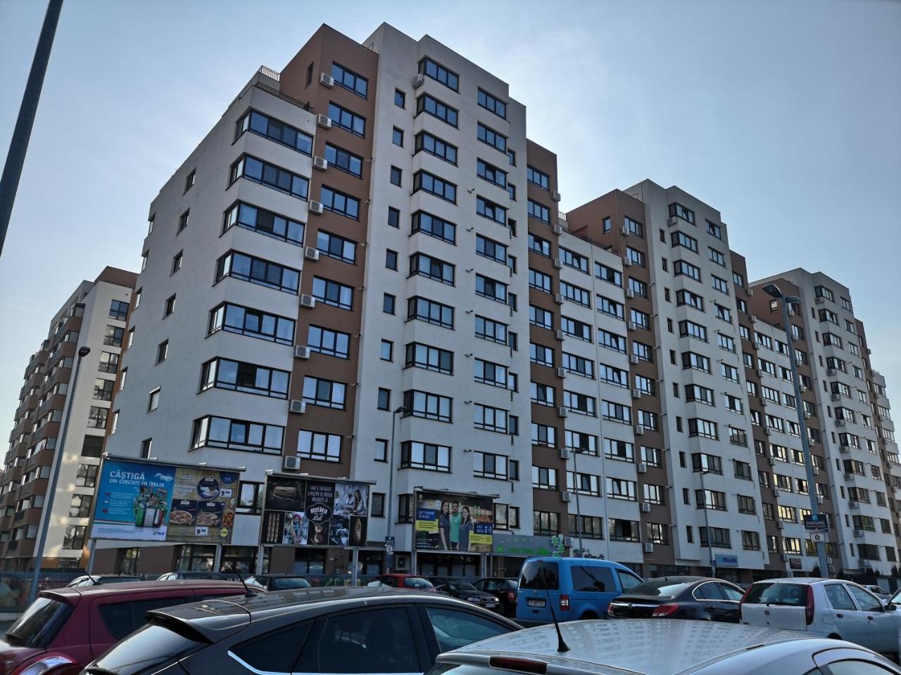 Luxury Apartments Newton By Glam Iasi Luaran gambar