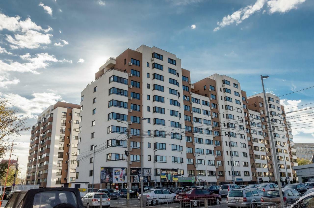 Luxury Apartments Newton By Glam Iasi Luaran gambar